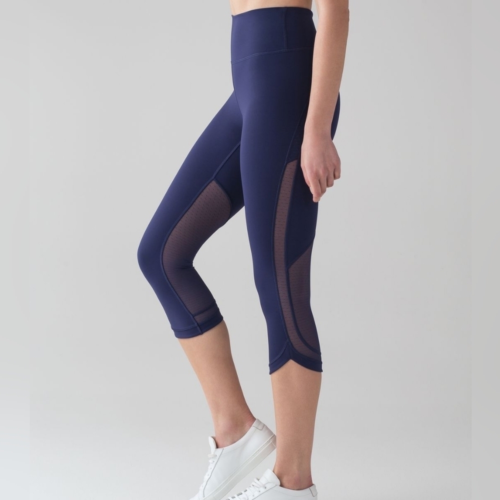 Lululemon revitalize crop pants